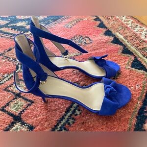 NWOT Ann Taylor Erica Bow Blue Suede heeled sandals.  Size 7.5